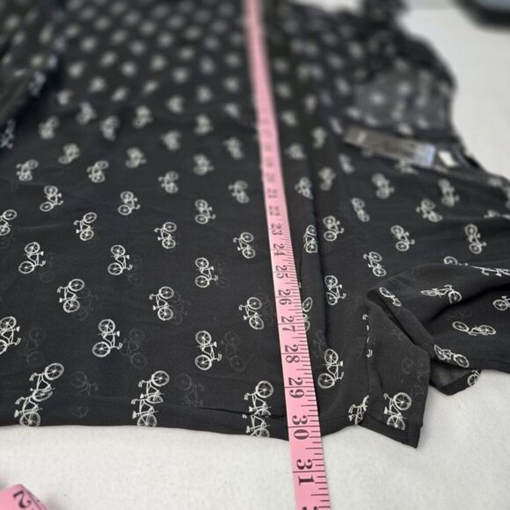 Torrid Top Blouse Womens Size 4 Black White Sheer Short Sleeve Bicycle Print NWT - Picture 10 of 13